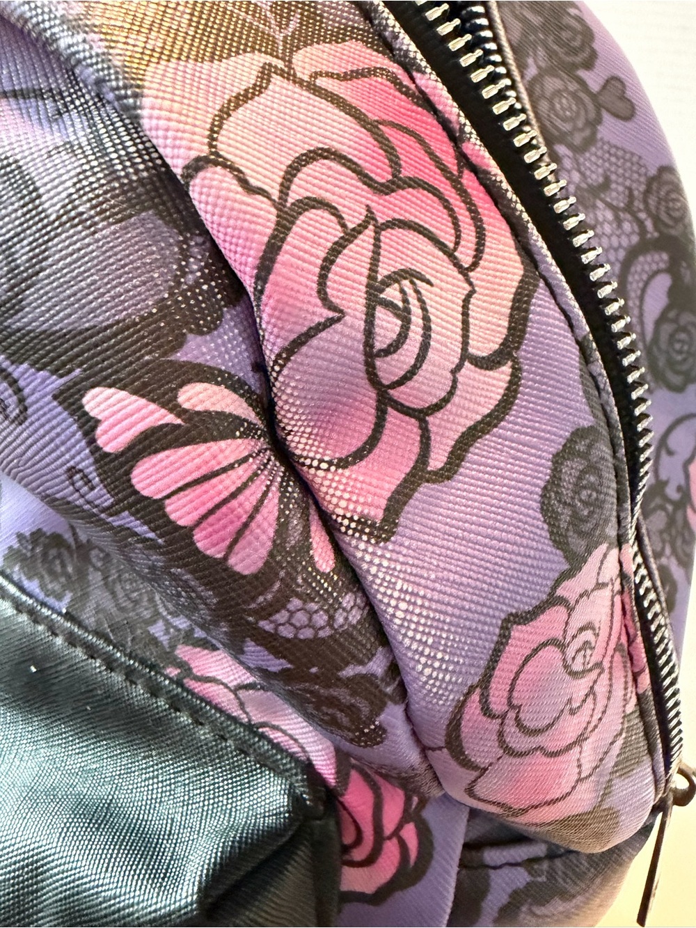 This Kuromi Roses Lace Mini Backpack by Bioworld - Picture 12 of 14